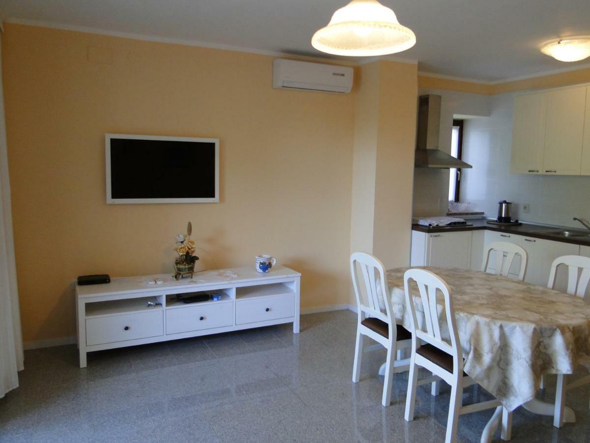 Apartments Villa Maran อูมัค ภายนอก รูปภาพ