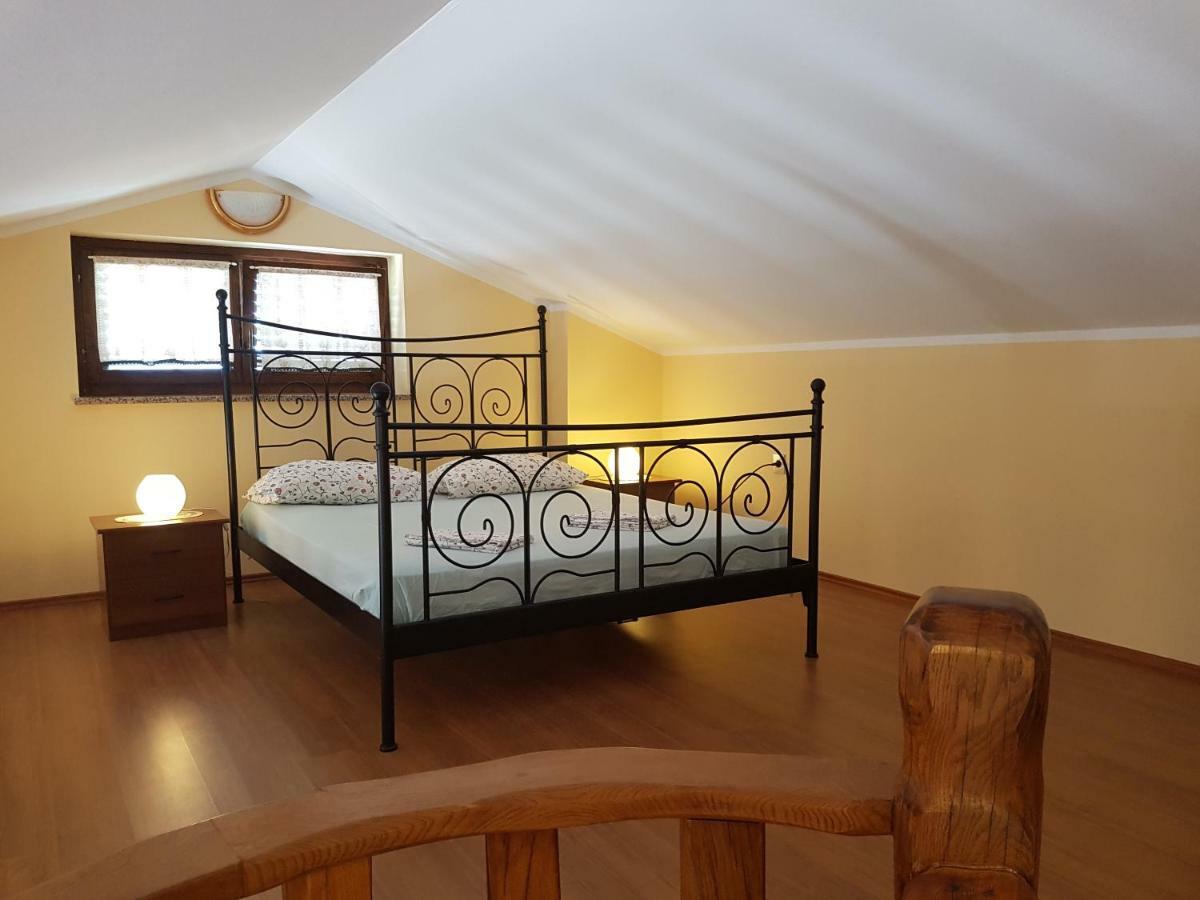 Apartments Villa Maran อูมัค ภายนอก รูปภาพ