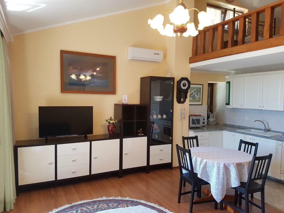 Apartments Villa Maran อูมัค ภายนอก รูปภาพ
