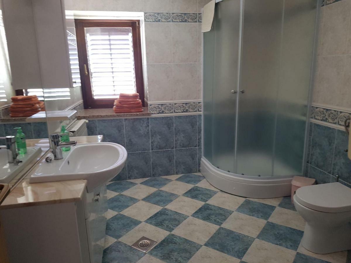 Apartments Villa Maran อูมัค ภายนอก รูปภาพ